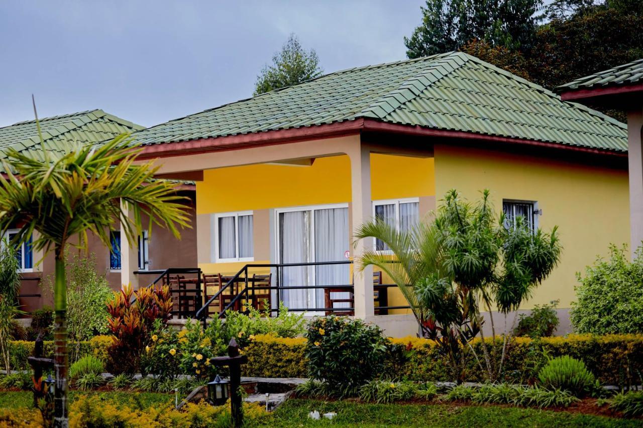 Andasibe Lemurs Lodge Exteriör bild