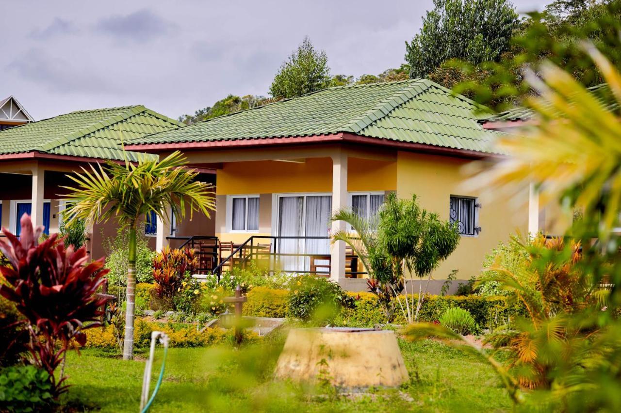 Andasibe Lemurs Lodge Exteriör bild