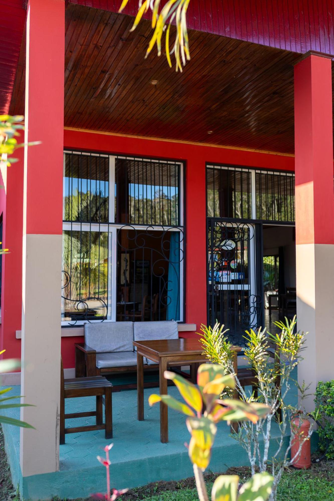 Andasibe Lemurs Lodge Exteriör bild
